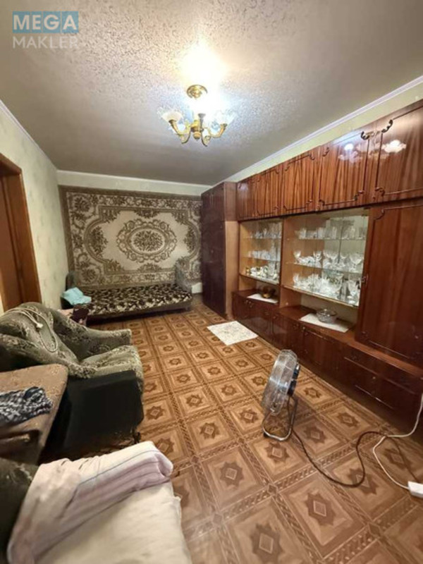 Продаж 2 кімнатної квартири (45/28/6), 9 пов. 9 пов. будинку, <a class="location-link" href="/kiev/" title="Недвижимость Київ">Київ</a>, <a class="location-link" href="/kiev/svyatoshinskij/" title="Недвижимость Святошинський район">Святошинський р-н</a>, Симиренко ул., 14/9 (изображение 9)