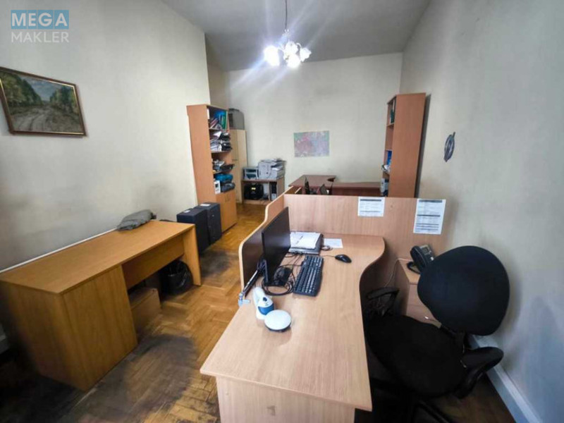Оренда комерційної нерухомості, 161&nbsp;кв.м, под офис, <a class="location-link" href="/kiev/" title="Недвижимость Київ">Київ</a>, <a class="location-link" href="/kiev/pecherskij/" title="Недвижимость Печерський район">Печерський р-н</a>, Бессарабская пл., 9/1 (изображение 13)