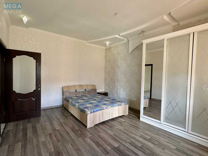 Продаж дома, 2&nbsp;поверху, 337&nbsp;кв.м, 5&nbsp;кімнат, ділянка 6&nbsp;соток, <a class="location-link" href="/vasilkov/" title="Недвижимость Васильків">Васильків</a>, Сосновая (изображение 6)