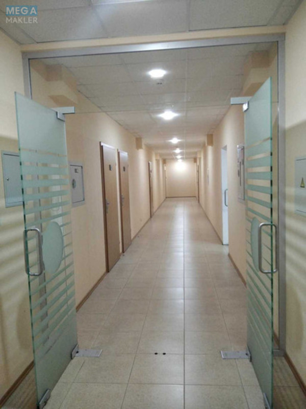 Оренда комерційної нерухомості, 33&nbsp;кв.м, под офис, <a class="location-link" href="/kiev/" title="Недвижимость Київ">Київ</a>, <a class="location-link" href="/kiev/dneprovskij/" title="Недвижимость Дніпровський район">Дніпровський р-н</a>, Евгения Сверстюка ул., 11Б (изображение 7)