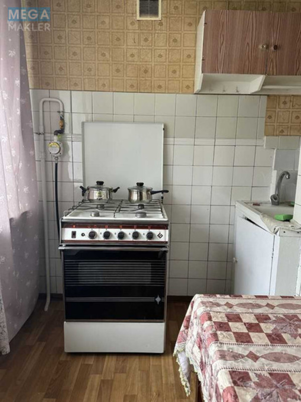 Оренда 2 кімнатної квартири, <a class="location-link" href="/kiev/" title="Недвижимость Київ">Київ</a>, <a class="location-link" href="/kiev/pecherskij/" title="Недвижимость Печерський район">Печерський р-н</a>, Леси Украинки бульв., 28 (изображение 8)