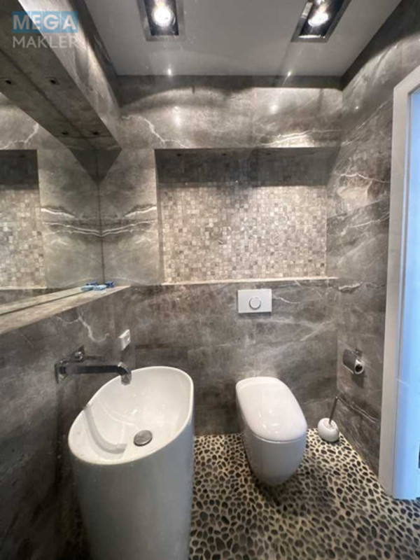 Оренда 2 кімнатної квартири, <a class="location-link" href="/kiev/" title="Недвижимость Київ">Київ</a>, <a class="location-link" href="/kiev/goloseevskij/" title="Недвижимость Голосіївський район">Голосіївський р-н</a>, Феодосийская ул., 1 (изображение 15)