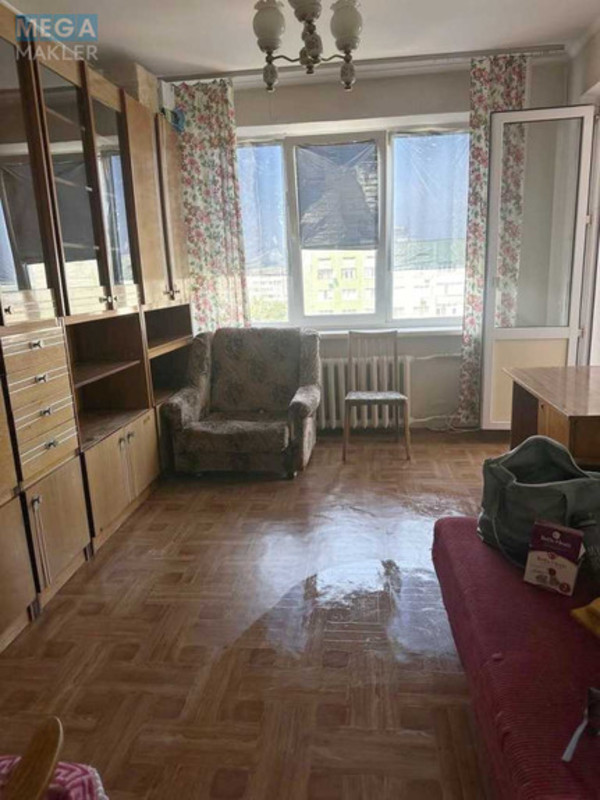 Оренда 3 кімнатної квартири, <a class="location-link" href="/kiev/" title="Недвижимость Київ">Київ</a>, <a class="location-link" href="/kiev/svyatoshinskij/" title="Недвижимость Святошинський район">Святошинський р-н</a>, Гната Юры ул., 14 (изображение 4)