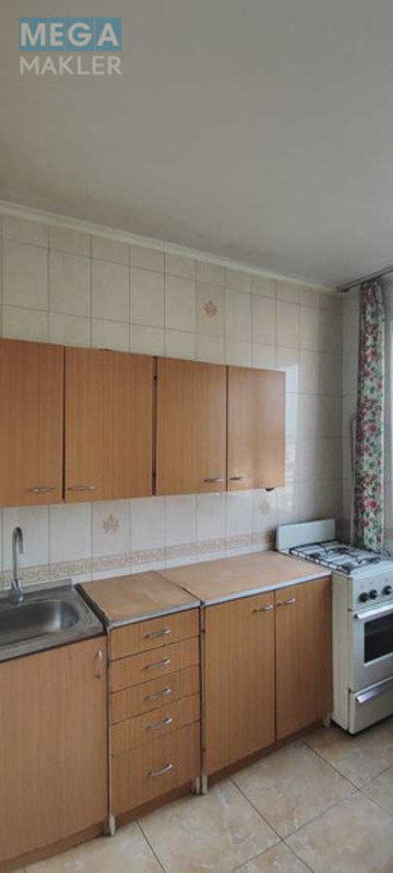 Оренда 3 кімнатної квартири, <a class="location-link" href="/kiev/" title="Недвижимость Київ">Київ</a>, <a class="location-link" href="/kiev/svyatoshinskij/" title="Недвижимость Святошинський район">Святошинський р-н</a>, Гната Юры ул., 14 (изображение 9)