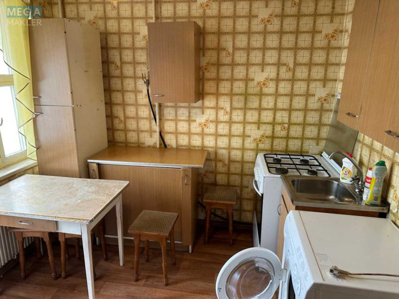Оренда 1 кімнатної квартири, <a class="location-link" href="/kiev/" title="Недвижимость Київ">Київ</a>, <a class="location-link" href="/kiev/svyatoshinskij/" title="Недвижимость Святошинський район">Святошинський р-н</a>, Гната Юры ул., 14в (изображение 5)