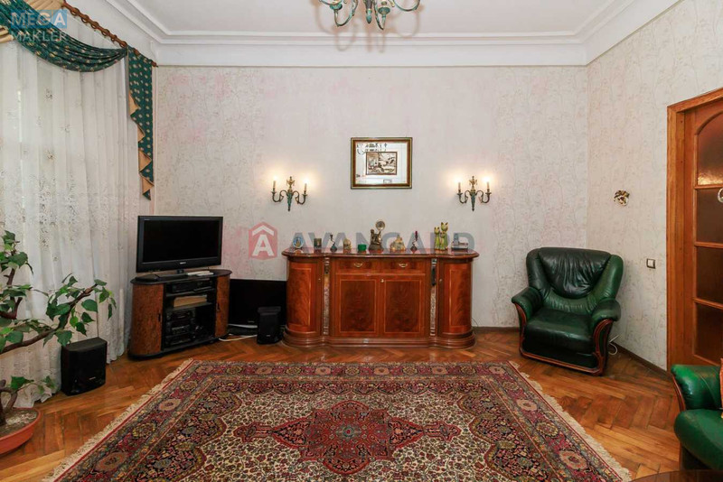 Продаж 4 кімнатної квартири (111,8/68/17,2), 3 пов. 3 пов. будинку, <a class="location-link" href="/kiev/" title="Недвижимость Київ">Київ</a>, <a class="location-link" href="/kiev/pecherskij/" title="Недвижимость Печерський район">Печерський р-н</a>, Михаила Бойчука ул., 1А (изображение 4)