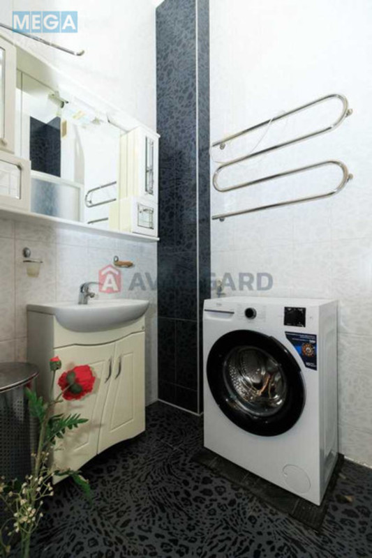 Продаж 4 кімнатної квартири (111,8/68/17,2), 3 пов. 3 пов. будинку, <a class="location-link" href="/kiev/" title="Недвижимость Київ">Київ</a>, <a class="location-link" href="/kiev/pecherskij/" title="Недвижимость Печерський район">Печерський р-н</a>, Михаила Бойчука ул., 1А (изображение 22)