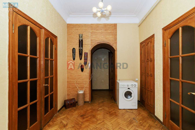 Продаж 4 кімнатної квартири (111,8/68/17,2), 3 пов. 3 пов. будинку, <a class="location-link" href="/kiev/" title="Недвижимость Київ">Київ</a>, <a class="location-link" href="/kiev/pecherskij/" title="Недвижимость Печерський район">Печерський р-н</a>, Михаила Бойчука ул., 1А (изображение 25)