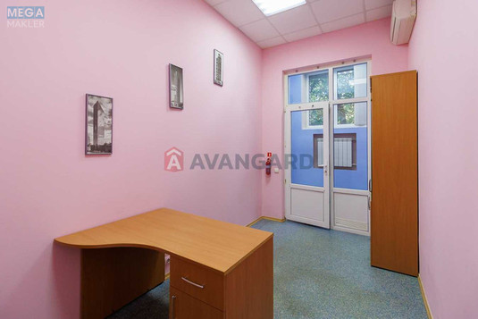 Продаж комерційної нерухомості, 116&nbsp;кв.м, под офис, <a class="location-link" href="/kiev/" title="Недвижимость Київ">Київ</a>, <a class="location-link" href="/kiev/shevchenkovskij/" title="Недвижимость Шевченківський район">Шевченківський р-н</a>, Грекова Академика ул., 3к1 (изображение 8)