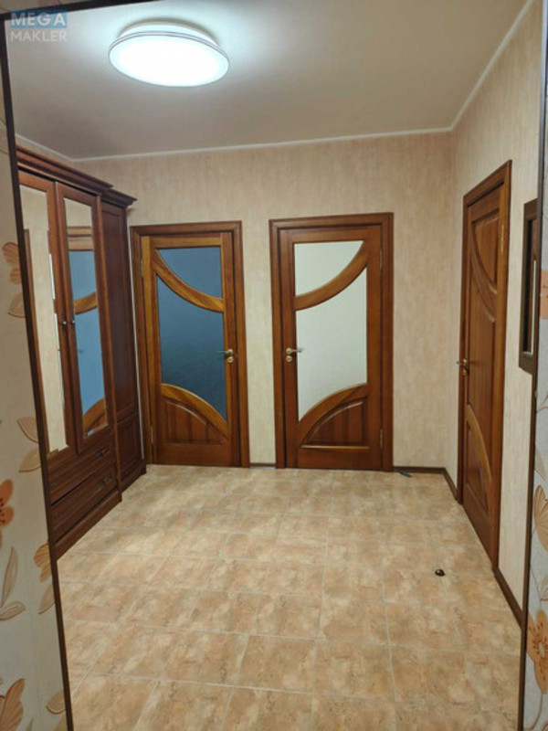 Продаж 3 кімнатної квартири (72,9/?/8,5), 12 пов. 16 пов. будинку, <a class="location-link" href="/kiev/" title="Недвижимость Київ">Київ</a>, <a class="location-link" href="/kiev/obolonskij/" title="Недвижимость Оболонський район">Оболонський р-н</a>, Озерна вул., 18 (изображение 7)