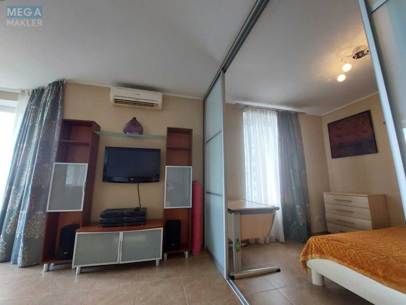 Оренда 1 кімнатної квартири, <a class="location-link" href="/kiev/" title="Недвижимость Київ">Київ</a>, <a class="location-link" href="/kiev/darnickij/" title="Недвижимость Дарницький район">Дарницький р-н</a>, Дніпровська наб., 26б (изображение 12)
