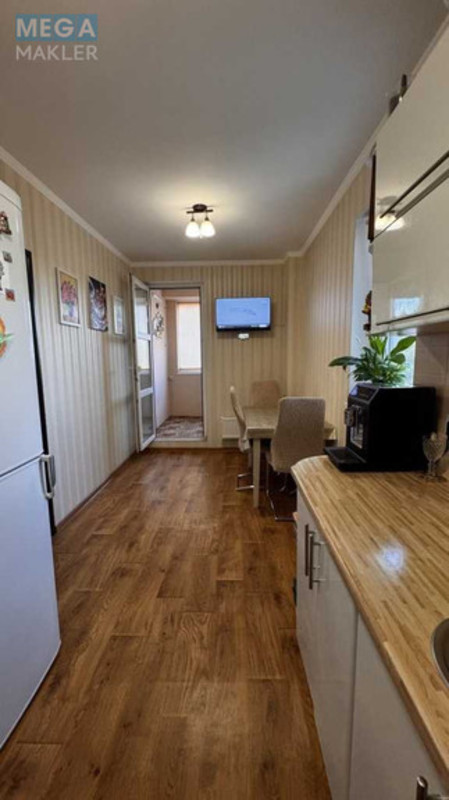 Продаж 1 кімнатної квартири (38/14/12), 4 пов. 10 пов. будинку, <a class="location-link" href="/cherkassi/" title="Недвижимость Черкаси">Черкаси</a>, <a class="location-link" href="/cherkassi/pridneprovskij/" title="Недвижимость Придніпровський район">Придніпровський р-н</a>, Г. Дніпра, 53 (изображение 4)
