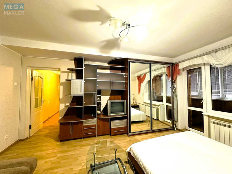 Оренда 1 кімнатної квартири, <a class="location-link" href="/kiev/" title="Недвижимость Київ">Київ</a>, <a class="location-link" href="/kiev/shevchenkovskij/" title="Недвижимость Шевченківський район">Шевченківський р-н</a>, Підгірна вул., 3 (изображение 4)
