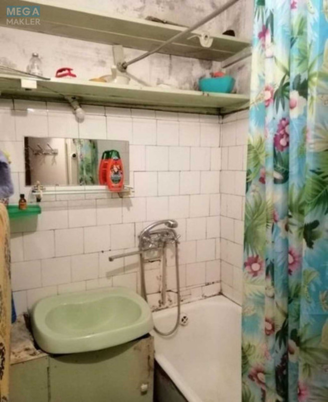 Продаж 3 кімнатної квартири (59/41/7), 3 пов. 9 пов. будинку, <a class="location-link" href="/kiev/" title="Недвижимость Київ">Київ</a>, <a class="location-link" href="/kiev/svyatoshinskij/" title="Недвижимость Святошинский район">Святошинский р-н</a>, Кольцова бульв., 15 (изображение 7)