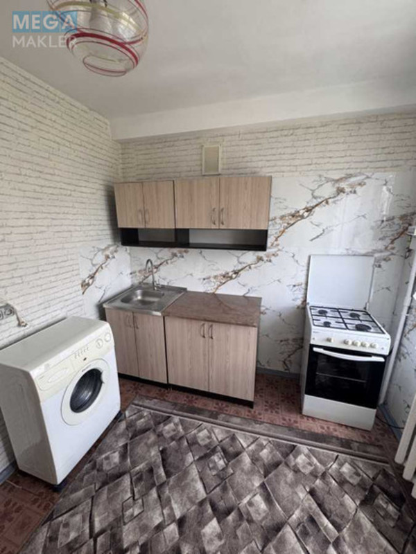 Оренда 3 кімнатної квартири, <a class="location-link" href="/chabany/" title="Недвижимость Чабані">Чабани</a>, Машиностроителей, 6 (изображение 2)