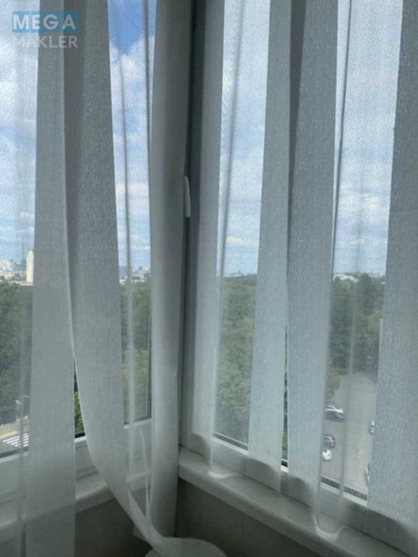 Продаж 1 кімнатної квартири (38/21/7), 9 пов. 9 пов. будинку, <a class="location-link" href="/kiev/" title="Недвижимость Київ">Київ</a>, <a class="location-link" href="/kiev/goloseevskij/" title="Недвижимость Голосіївський район">Голосіївський р-н</a>, Полковника Потехина ул., 12 (изображение 14)