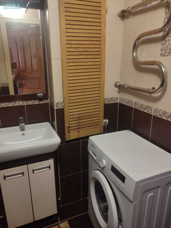 Оренда 3 кімнатної квартири, <a class="location-link" href="/kiev/" title="Недвижимость Київ">Київ</a>, <a class="location-link" href="/kiev/svyatoshinskij/" title="Недвижимость Святошинський район">Святошинський р-н</a>, Зодчих ул. (изображение 11)