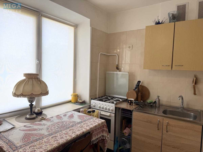 Продаж 1 кімнатної квартири (36,5/20/7), 5 пов. 5 пов. будинку, <a class="location-link" href="/kiev/" title="Недвижимость Київ">Київ</a>, <a class="location-link" href="/kiev/shevchenkovskij/" title="Недвижимость Шевченківський район">Шевченківський р-н</a>, Уссурийская ул., 6 (изображение 5)