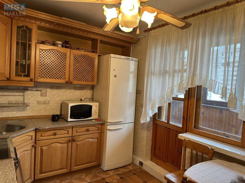 Оренда 3 кімнатної квартири, <a class="location-link" href="/kiev/" title="Недвижимость Київ">Київ</a>, <a class="location-link" href="/kiev/darnickij/" title="Недвижимость Дарницький район">Дарницький р-н</a>, Бориса Гмыри ул., 5 (изображение 7)