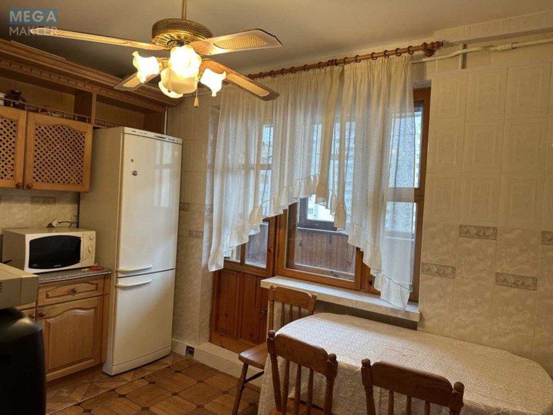 Оренда 3 кімнатної квартири, <a class="location-link" href="/kiev/" title="Недвижимость Київ">Київ</a>, <a class="location-link" href="/kiev/darnickij/" title="Недвижимость Дарницький район">Дарницький р-н</a>, Бориса Гмыри ул., 5 (изображение 9)