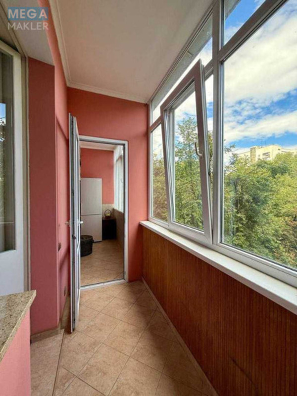 Продаж 2 кімнатної квартири (85,8/38/14), 3 пов. 9 пов. будинку, <a class="location-link" href="/kiev/" title="Недвижимость Київ">Київ</a>, <a class="location-link" href="/kiev/pecherskij/" title="Недвижимость Печерський район">Печерський р-н</a>, Виноградный пер., 4 (изображение 15)