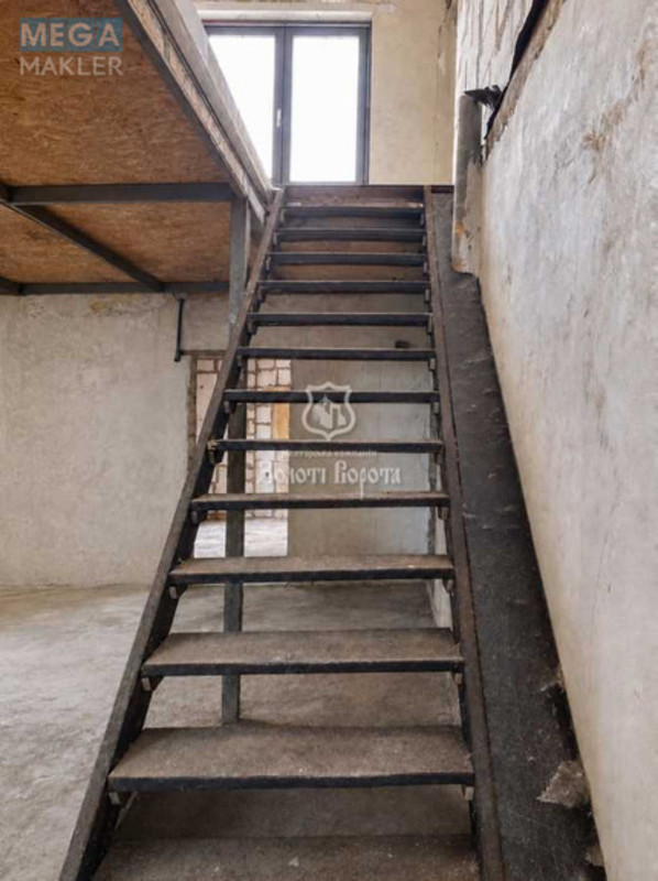 Продаж дома, 2&nbsp;поверху, 151,20&nbsp;кв.м, 3&nbsp;кімнати, ділянка 5,98&nbsp;соток, <a class="location-link" href="/kiev/" title="Недвижимость Київ">Київ</a>, <a class="location-link" href="/kiev/svyatoshinskij/" title="Недвижимость Святошинський район">Святошинський р-н</a>, 23-а Садова вул., 9 (изображение 8)