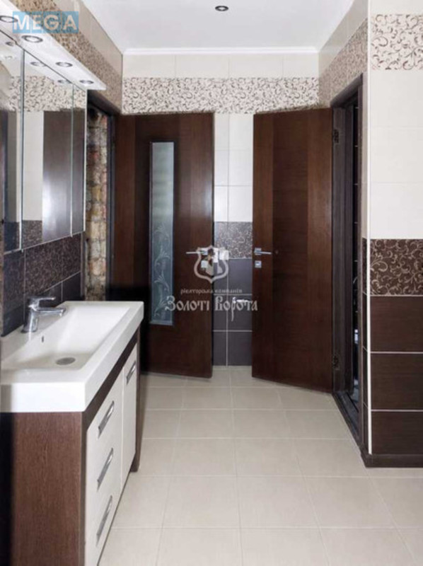 Продаж дома, 2&nbsp;поверху, 151,20&nbsp;кв.м, 3&nbsp;кімнати, ділянка 5,98&nbsp;соток, <a class="location-link" href="/kiev/" title="Недвижимость Київ">Київ</a>, <a class="location-link" href="/kiev/svyatoshinskij/" title="Недвижимость Святошинський район">Святошинський р-н</a>, 23-а Садова вул., 9 (изображение 12)