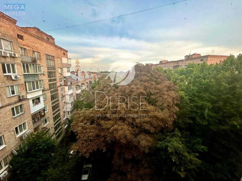 Продаж 2 кімнатної квартири (43,5/28/5,8), 8 пов. 9 пов. будинку, <a class="location-link" href="/kiev/" title="Недвижимость Київ">Київ</a>, <a class="location-link" href="/kiev/pecherskij/" title="Недвижимость Печерський район">Печерський р-н</a>, Лаврська вул., 4 (изображение 5)