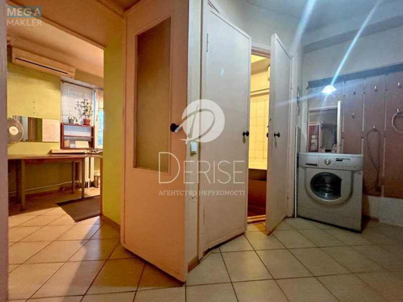 Продаж 2 кімнатної квартири (43,5/28/5,8), 8 пов. 9 пов. будинку, <a class="location-link" href="/kiev/" title="Недвижимость Київ">Київ</a>, <a class="location-link" href="/kiev/pecherskij/" title="Недвижимость Печерський район">Печерський р-н</a>, Лаврська вул., 4 (изображение 6)