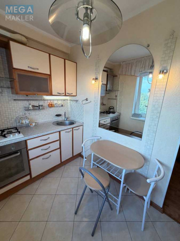 Оренда 3 кімнатної квартири, <a class="location-link" href="/kiev/" title="Недвижимость Київ">Київ</a>, <a class="location-link" href="/kiev/shevchenkovskij/" title="Недвижимость Шевченківський район">Шевченківський р-н</a>, Загоревская ул., 3/15а (изображение 2)