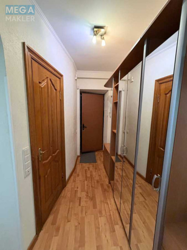 Оренда 3 кімнатної квартири, <a class="location-link" href="/kiev/" title="Недвижимость Київ">Київ</a>, <a class="location-link" href="/kiev/shevchenkovskij/" title="Недвижимость Шевченківський район">Шевченківський р-н</a>, Загоревская ул., 3/15а (изображение 11)