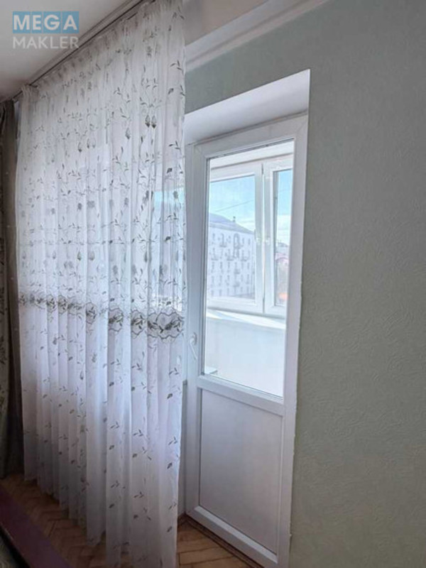 Оренда 3 кімнатної квартири, <a class="location-link" href="/kiev/" title="Недвижимость Київ">Київ</a>, <a class="location-link" href="/kiev/shevchenkovskij/" title="Недвижимость Шевченківський район">Шевченківський р-н</a>, Загоревская ул., 3/15а (изображение 21)