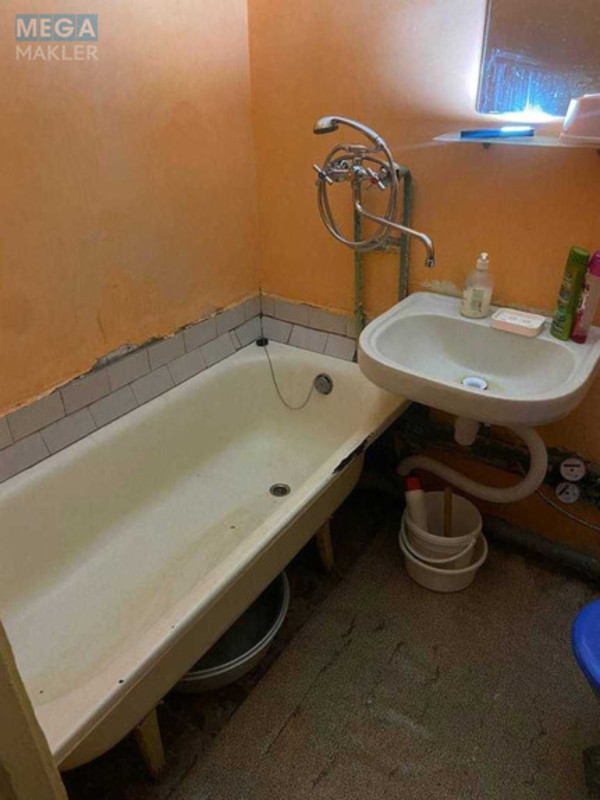 Продаж 1 кімнатної квартири (34/18/7), 7 пов. 9 пов. будинку, <a class="location-link" href="/kiev/" title="Недвижимость Київ">Київ</a>, <a class="location-link" href="/kiev/svyatoshinskij/" title="Недвижимость Святошинський район">Святошинський р-н</a>, Жолудєва вул., 1 (изображение 8)
