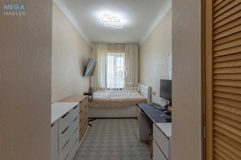 Продаж 2 кімнатної квартири (41,7/26,6/5,8), 3 пов. 4 пов. будинку, <a class="location-link" href="/kiev/" title="Недвижимость Київ">Київ</a>, <a class="location-link" href="/kiev/goloseevskij/" title="Недвижимость Голосіївський район">Голосіївський р-н</a>, Науки просп., 78 (изображение 5)