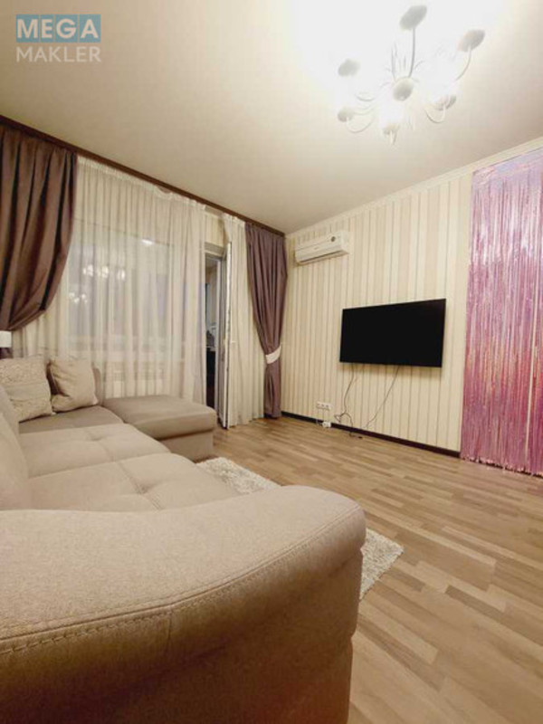 Оренда 2 кімнатної квартири, <a class="location-link" href="/kiev/" title="Недвижимость Київ">Київ</a>, <a class="location-link" href="/kiev/svyatoshinskij/" title="Недвижимость Святошинский район">Святошинский р-н</a>, Ревуцкого ул., 18 (изображение 3)