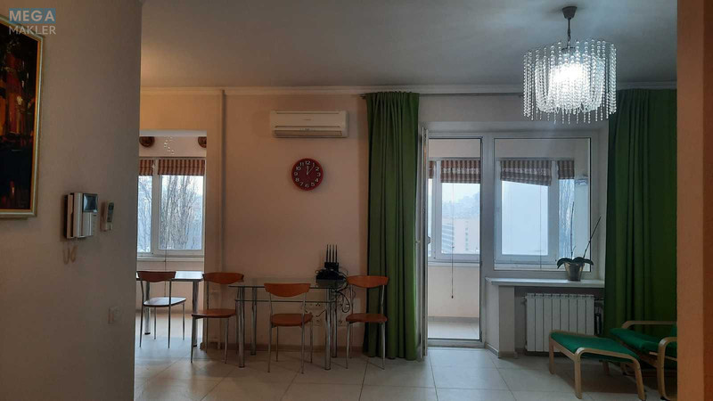 Продаж 2 кімнатної квартири (68/34/8), 7 пов. 9 пов. будинку, <a class="location-link" href="/kiev/" title="Недвижимость Київ">Київ</a>, <a class="location-link" href="/kiev/pecherskij/" title="Недвижимость Печерський район">Печерський р-н</a>, Печерський узвіз, 8 (изображение 2)