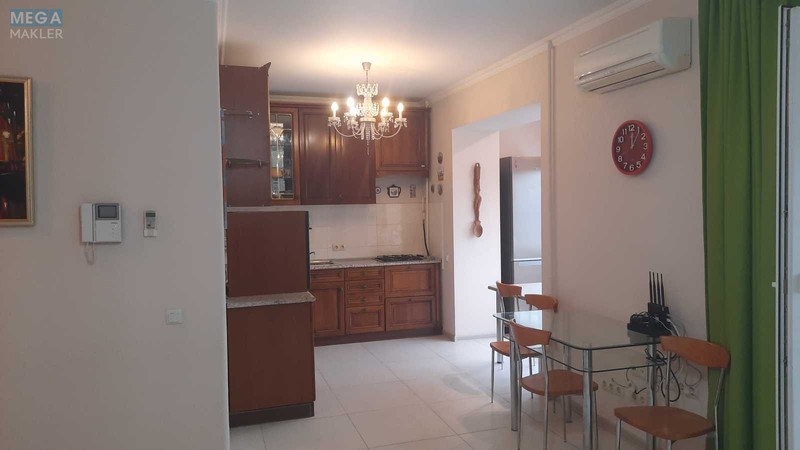 Продаж 2 кімнатної квартири (68/34/8), 7 пов. 9 пов. будинку, <a class="location-link" href="/kiev/" title="Недвижимость Київ">Київ</a>, <a class="location-link" href="/kiev/pecherskij/" title="Недвижимость Печерський район">Печерський р-н</a>, Печерський узвіз, 8 (изображение 3)