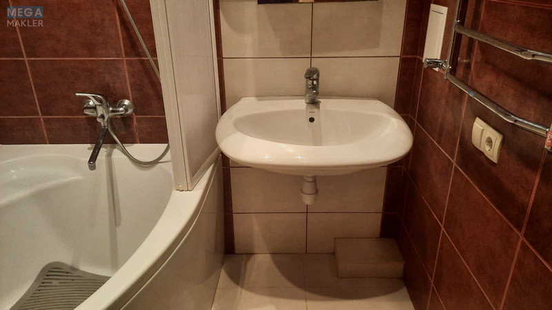 Продаж 2 кімнатної квартири (68/34/8), 7 пов. 9 пов. будинку, <a class="location-link" href="/kiev/" title="Недвижимость Київ">Київ</a>, <a class="location-link" href="/kiev/pecherskij/" title="Недвижимость Печерський район">Печерський р-н</a>, Печерський узвіз, 8 (изображение 11)