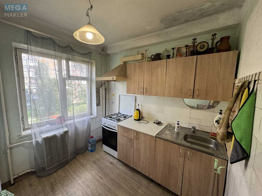 Продаж 3 кімнатної квартири (66/45/7), 6 пов. 10 пов. будинку, <a class="location-link" href="/kiev/" title="Недвижимость Київ">Київ</a>, <a class="location-link" href="/kiev/svyatoshinskij/" title="Недвижимость Святошинський район">Святошинський р-н</a>, Верховинная ул., 80 (изображение 9)