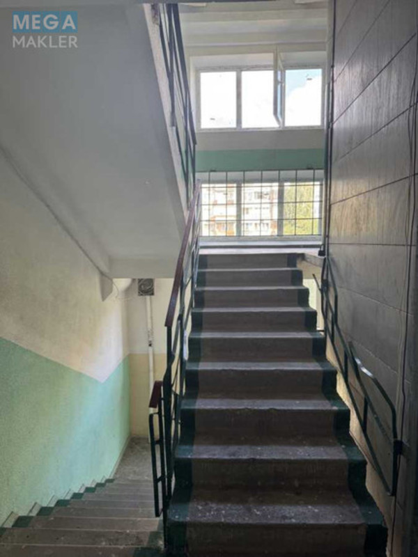 Продаж 3 кімнатної квартири (66/45/7), 6 пов. 10 пов. будинку, <a class="location-link" href="/kiev/" title="Недвижимость Київ">Київ</a>, <a class="location-link" href="/kiev/svyatoshinskij/" title="Недвижимость Святошинський район">Святошинський р-н</a>, Верховинная ул., 80 (изображение 20)