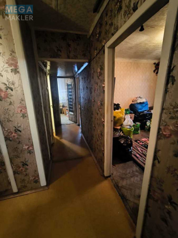 Продаж 3 кімнатної квартири (82/47/8), 2 пов. 9 пов. будинку, <a class="location-link" href="/kiev/" title="Недвижимость Київ">Київ</a>, <a class="location-link" href="/kiev/pecherskij/" title="Недвижимость Печерський район">Печерський р-н</a>, Лабораторний пров., 4 (изображение 7)