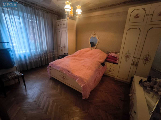 Продаж 3 кімнатної квартири (82/47/8), 2 пов. 9 пов. будинку, <a class="location-link" href="/kiev/" title="Недвижимость Київ">Київ</a>, <a class="location-link" href="/kiev/pecherskij/" title="Недвижимость Печерський район">Печерський р-н</a>, Лабораторний пров., 4 (изображение 9)