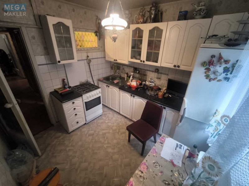 Продаж 3 кімнатної квартири (82/47/8), 2 пов. 9 пов. будинку, <a class="location-link" href="/kiev/" title="Недвижимость Київ">Київ</a>, <a class="location-link" href="/kiev/pecherskij/" title="Недвижимость Печерський район">Печерський р-н</a>, Лабораторний пров., 4 (изображение 12)