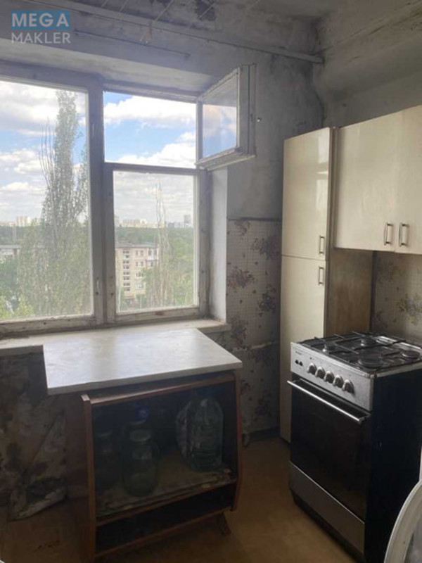 Продаж 2 кімнатної квартири (45/28/7), 9 пов. 9 пов. будинку, <a class="location-link" href="/kiev/" title="Недвижимость Київ">Київ</a>, <a class="location-link" href="/kiev/dneprovskij/" title="Недвижимость Дніпровський район">Дніпровський р-н</a>, Воскресенський просп., 16б (изображение 2)