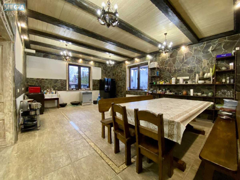 Продаж дома, 3&nbsp;поверху, 422&nbsp;кв.м, 6&nbsp;кімнат, ділянка 10&nbsp;соток, <a class="location-link" href="/gnedin/" title="Недвижимость Гнідін">Гнідин</a>, Зарічна (изображение 3)