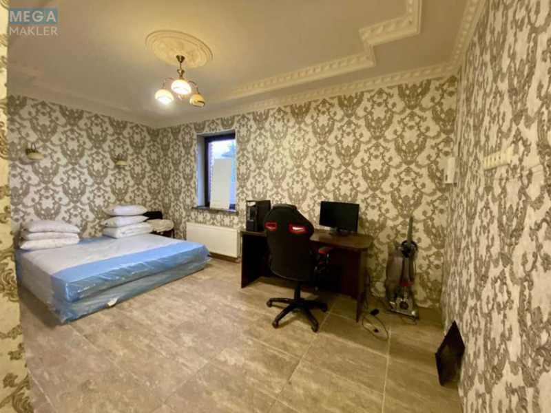 Продаж дома, 3&nbsp;поверху, 422&nbsp;кв.м, 6&nbsp;кімнат, ділянка 10&nbsp;соток, <a class="location-link" href="/gnedin/" title="Недвижимость Гнідін">Гнідин</a>, Зарічна (изображение 10)