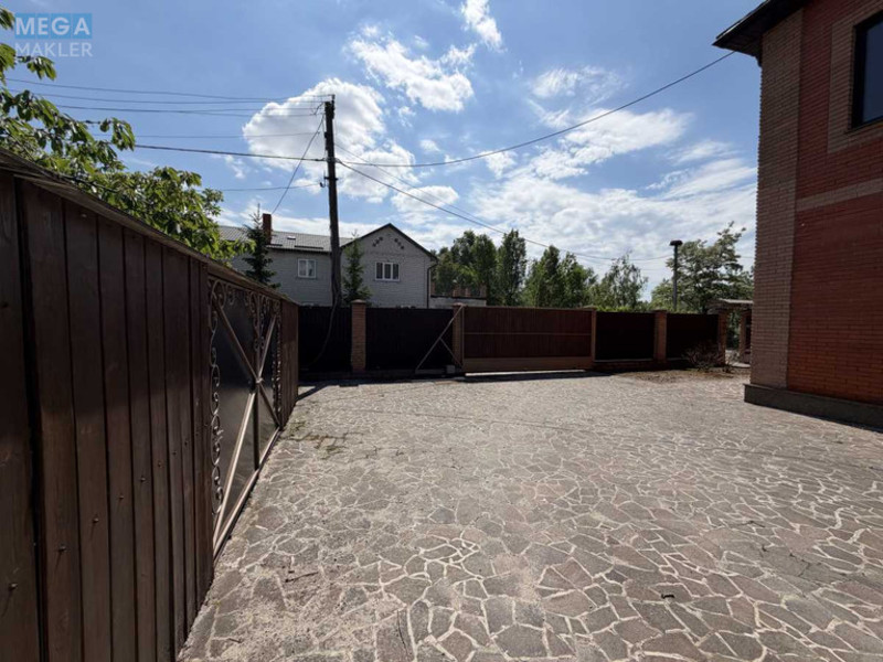 Продаж дома, 3&nbsp;поверху, 422&nbsp;кв.м, 6&nbsp;кімнат, ділянка 10&nbsp;соток, <a class="location-link" href="/gnedin/" title="Недвижимость Гнідін">Гнідин</a>, Зарічна (изображение 20)