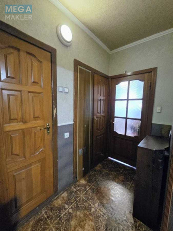 Продаж 2 кімнатної квартири (54/30/8), 10 пов. 10 пов. будинку, <a class="location-link" href="/kiev/" title="Недвижимость Київ">Київ</a>, <a class="location-link" href="/kiev/darnickij/" title="Недвижимость Дарницький район">Дарницький р-н</a>, Урлівська вул., 1/8 (изображение 5)
