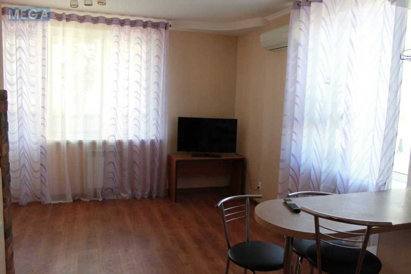 Оренда 1 кімнатної квартири, <a class="location-link" href="/kiev/" title="Недвижимость Київ">Київ</a>, <a class="location-link" href="/kiev/svyatoshinskij/" title="Недвижимость Святошинський район">Святошинський р-н</a>, Миколи Руденка бульв., 14Ж (изображение 6)