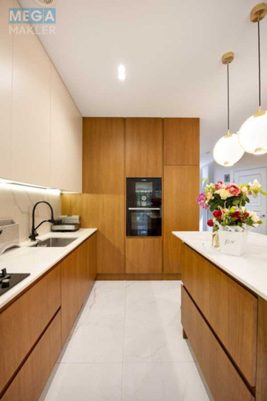 Продаж дома, 2&nbsp;поверху, 183&nbsp;кв.м, 4&nbsp;кімнати, ділянка 2,32&nbsp;сотки, <a class="location-link" href="/lviv/" title="Недвижимость Львів">Львів</a>, <a class="location-link" href="/lviv/frankovskij/" title="Недвижимость Франківський район">Франківський р-н</a>, Землеробна, 71 (изображение 3)